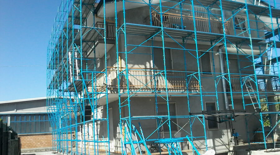 allestimento cantiere montaggio di ponteggio messersi