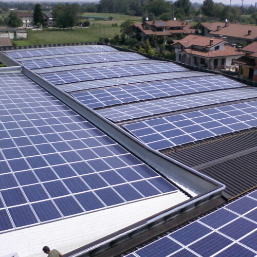 Bonifica amianto a Fossano: nuova copertura con pannelli fotovoltaici