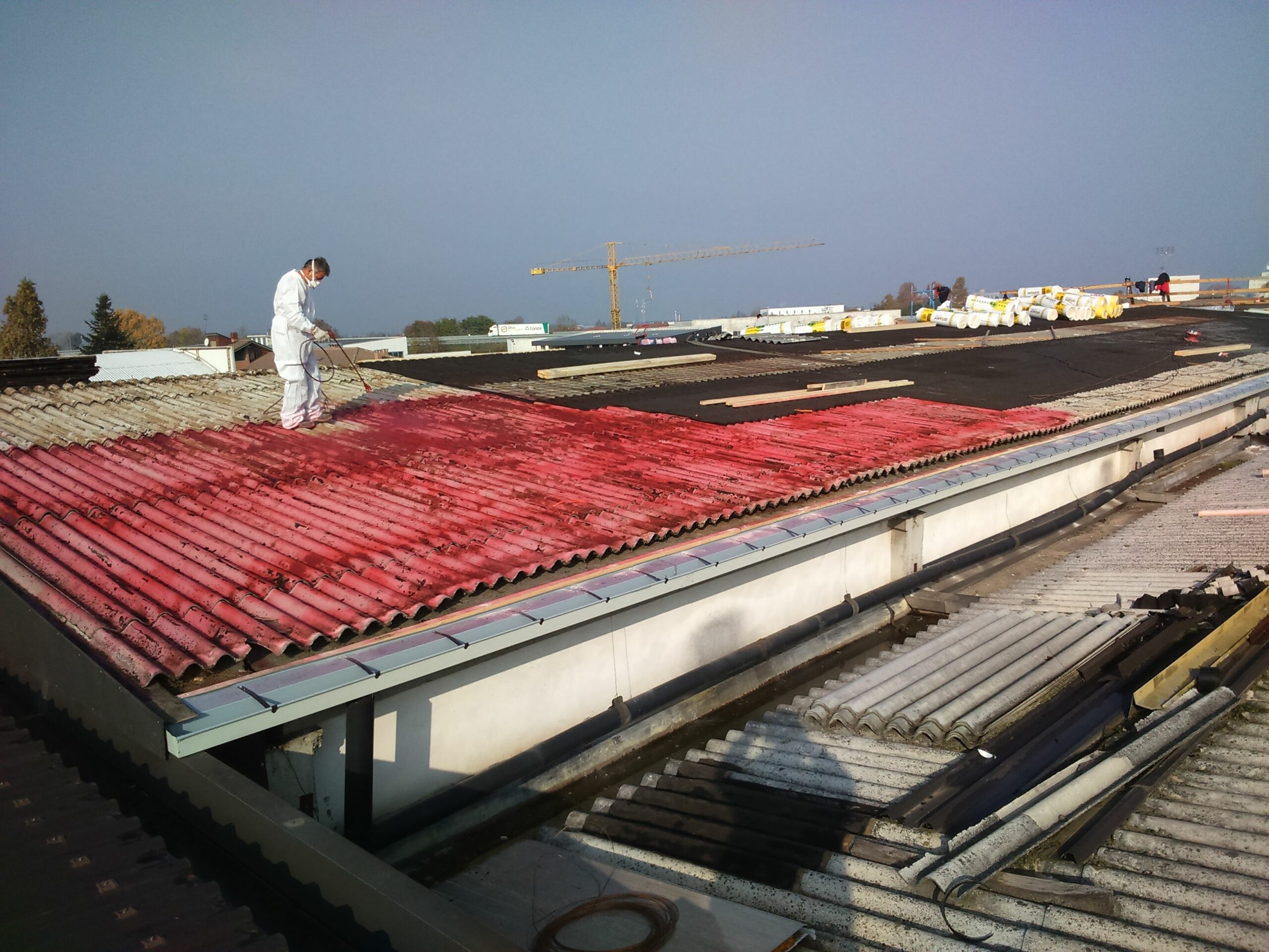 operatore autorizzato all'incapsulamento delle lastre in amianto su copertura esistente