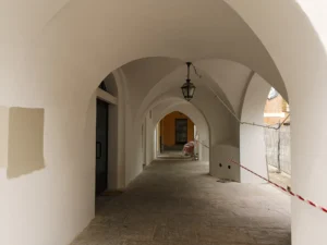 restauro di portico antico sito a Fossano