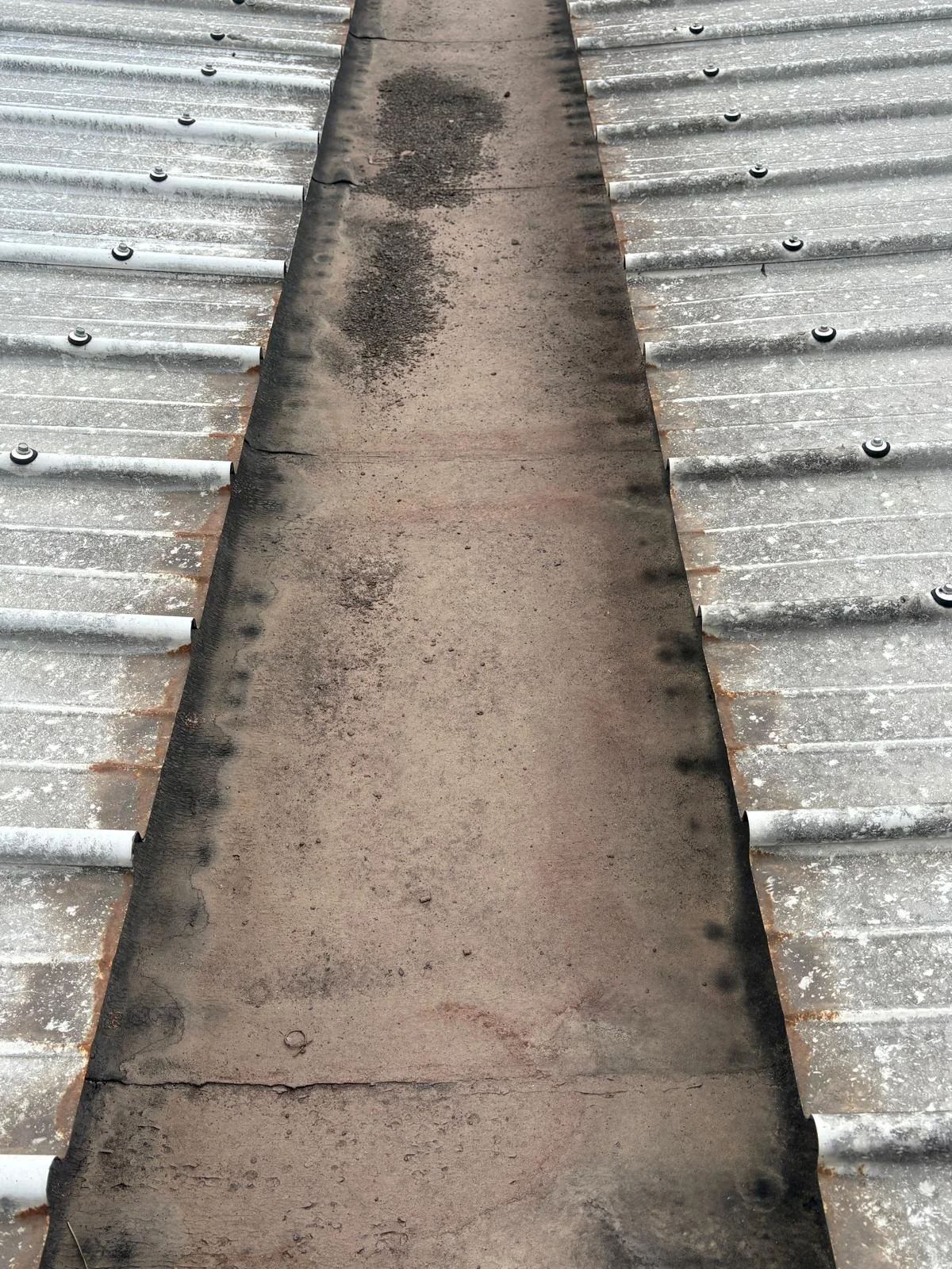 Impermeabilizzazione canaloni prima dell'intervento