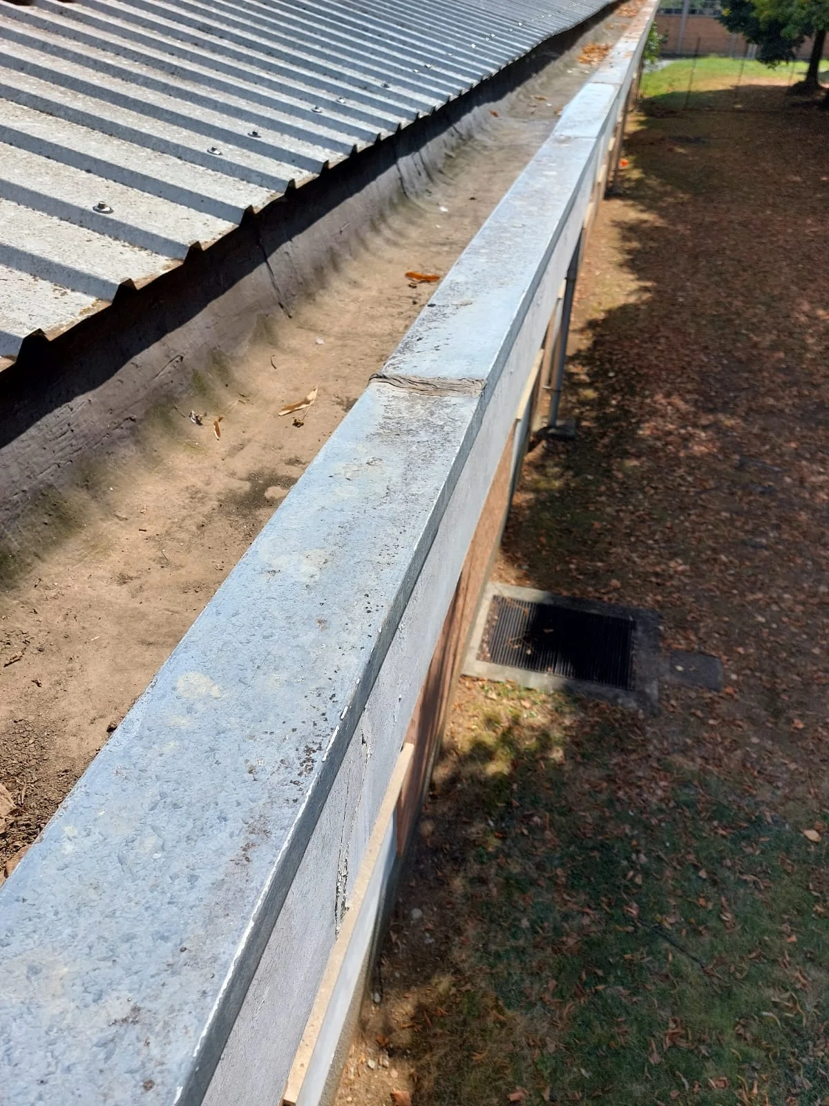 Pulizia cornicioni dopo l'intervento